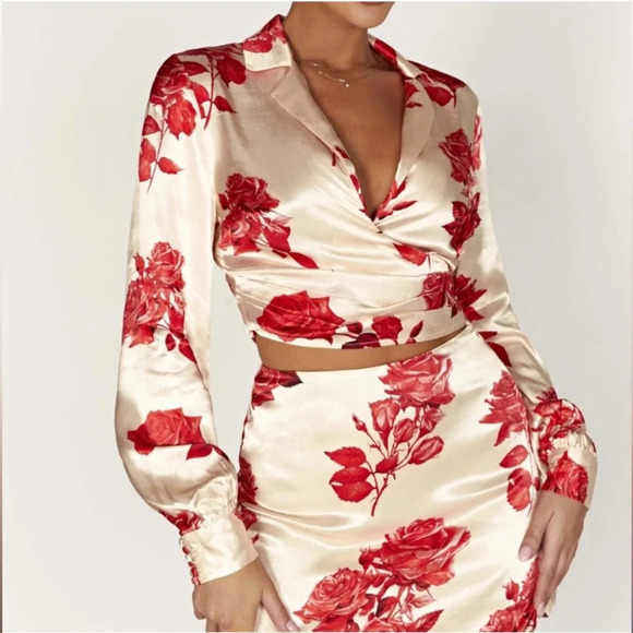 Meshki “NEW” Amos Rose Print Satin Wrap Shirt Size XXS - Picture 3 of 10